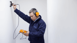 كشف تسربات المياه بجازان